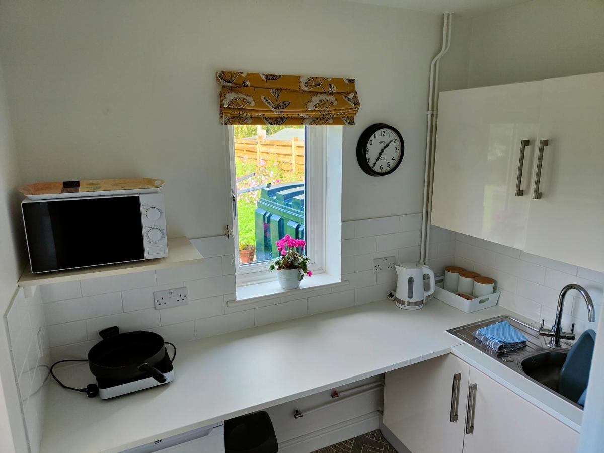 Self Contained Annexe In Pretty Suffolk Village Apartment